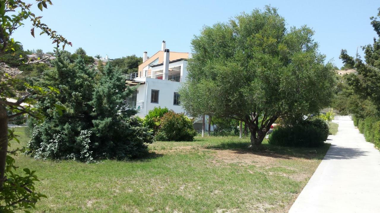 Beautiful House By The Sea,Loutraki Skaloma. Villa Exterior photo